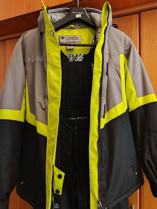 Продается женский лыжный костюм