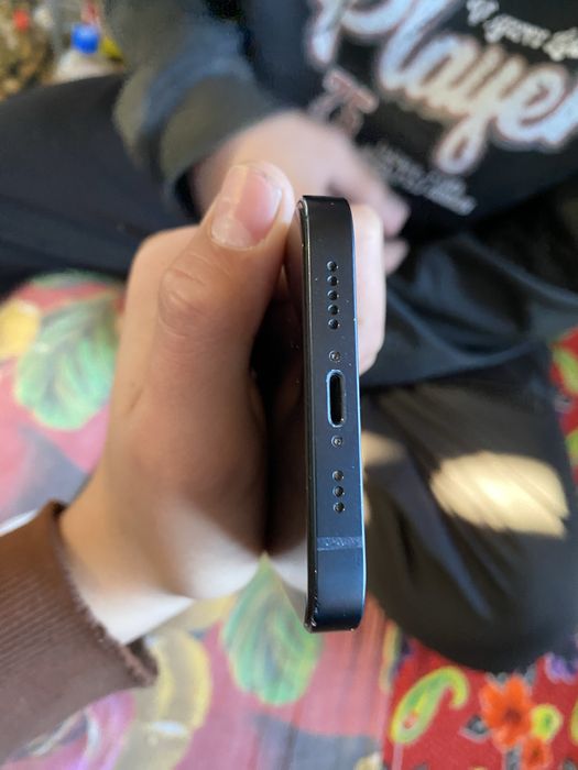 Iphone 13 продаётся