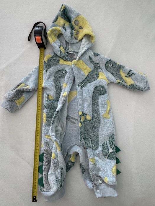 Combinezon salopeta subtire toamna, dinozauri, 6-9 luni, marimea 74