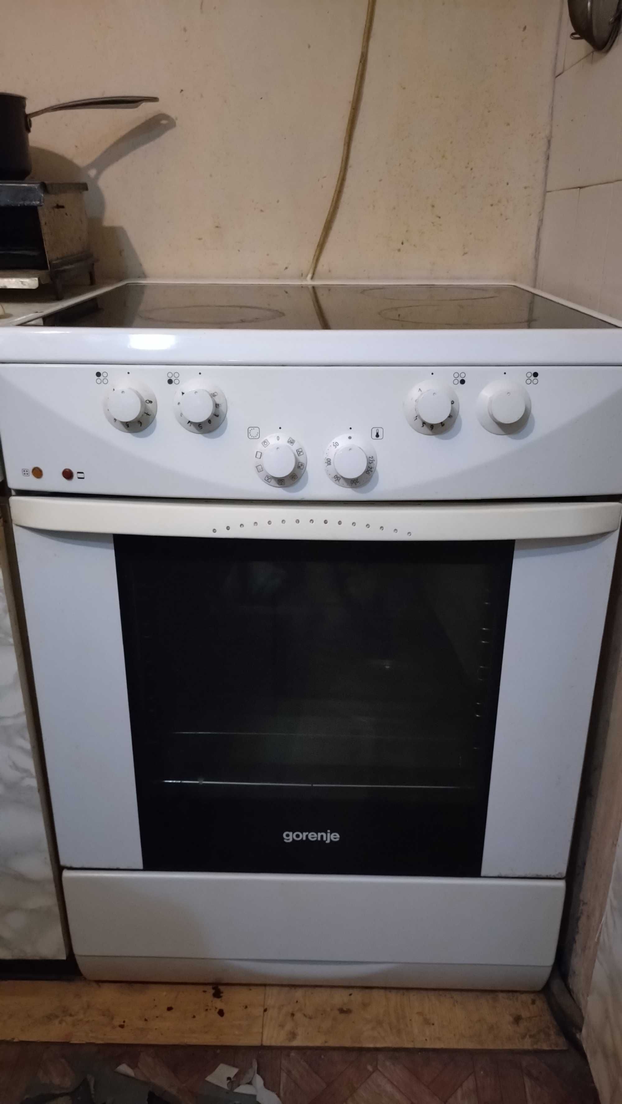 Печка с Керамичен плот Gorenje