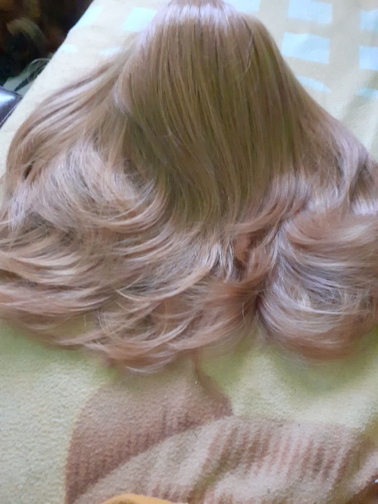 Peruca blond saten