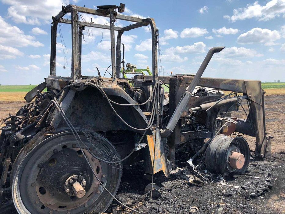 Dezmembrerz combina John Deere 1072 si Tractor John deere 7710