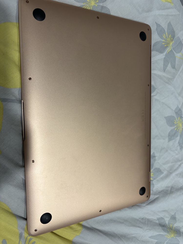 Macbook Air 13 inch Intel Core i5 8 GB Ram 128 GB SSS