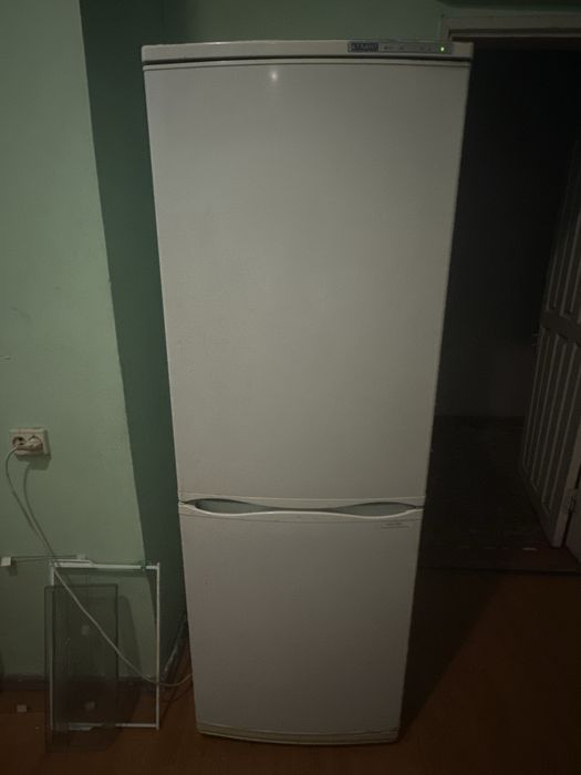 Продам холодильник в хорошем техническом состояний