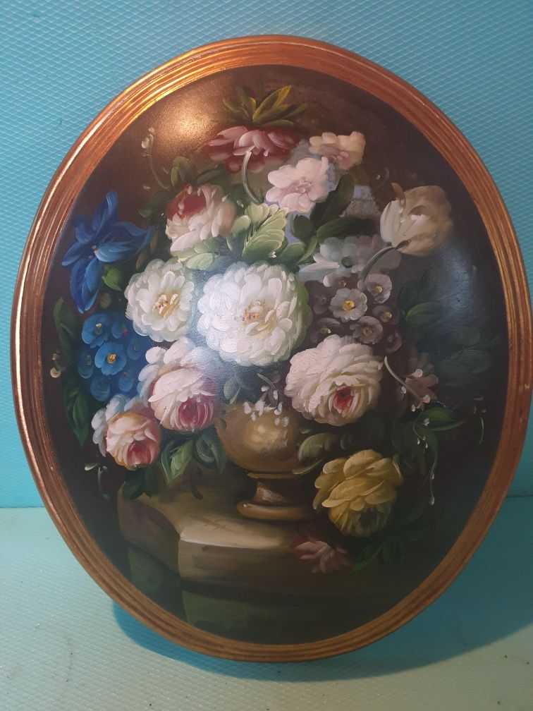 tablou cu flori oval pictat în ulei