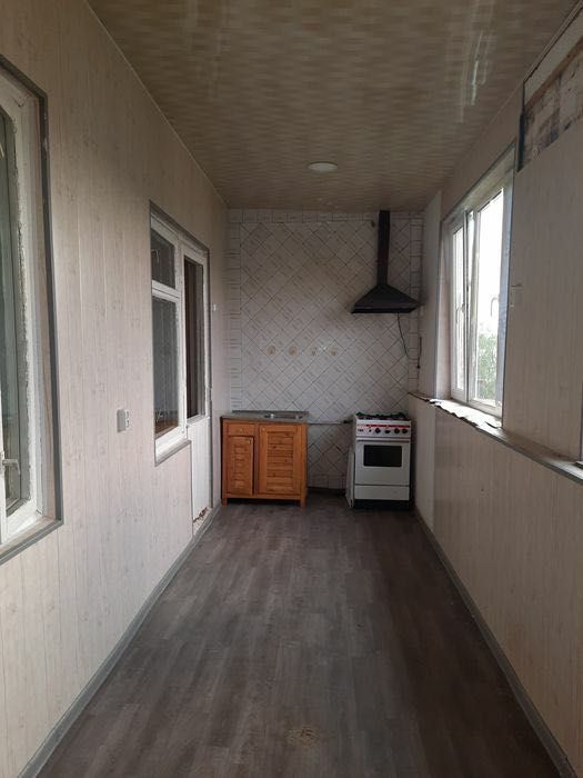 ПРОДАЁТСЯ 2- комн центр ипотека есть,  улучшенная план, 63 кв, 51500!