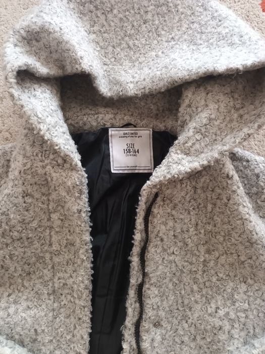 Palton fetițe 12-14 ani ,70 ron