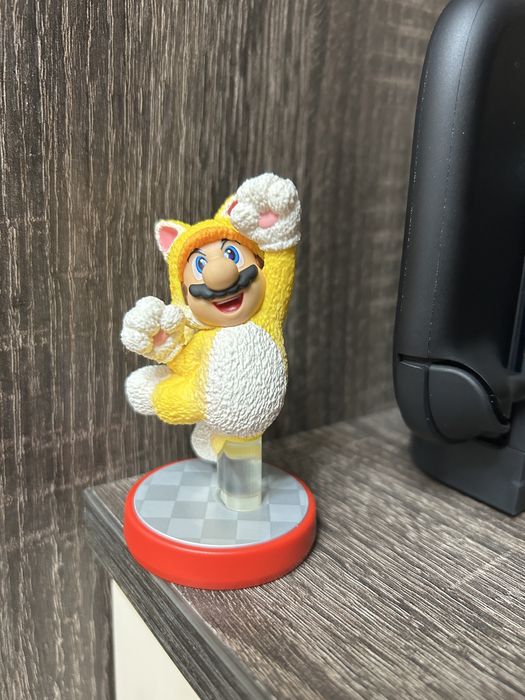 Nintendo Amiibo Mario cat
