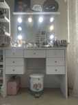 Masa makeup fara oglinda