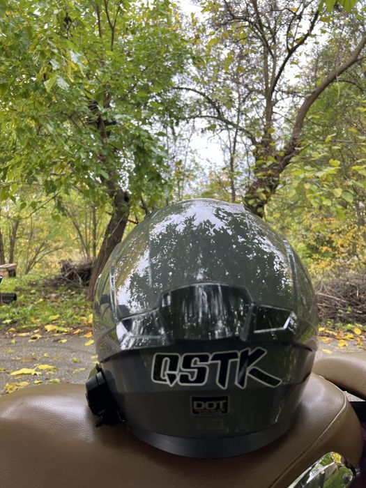 Продавам  каска QSTK