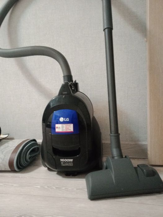 Продается пылесос, в хорошем состоянии