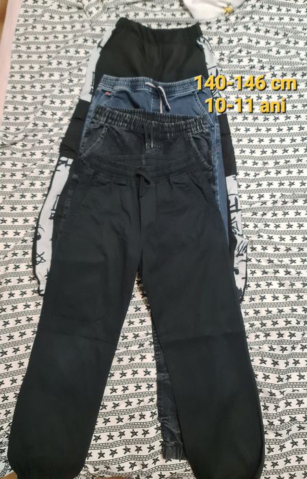 Vand pantaloni cu masura intre 134-140;140-146;146-152