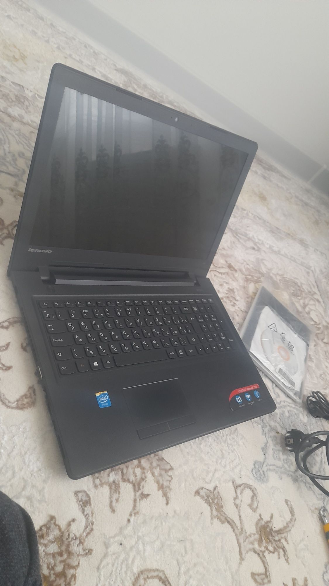 Lenova ideapad yangi holatda