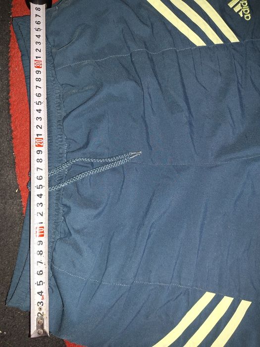 sort adidas M cu buzunare-30 lei