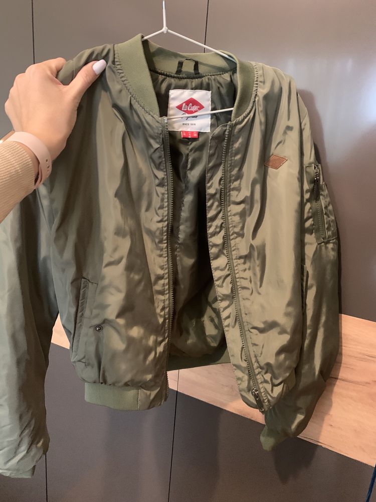 Ново яке Lee Cooper