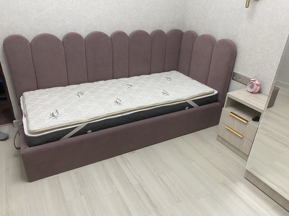 Кровать односпальная