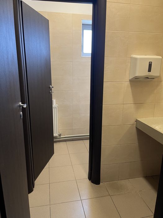 Spatiu, birou complet, 50 mp