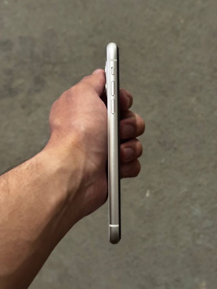 iPhone 11 идеальная