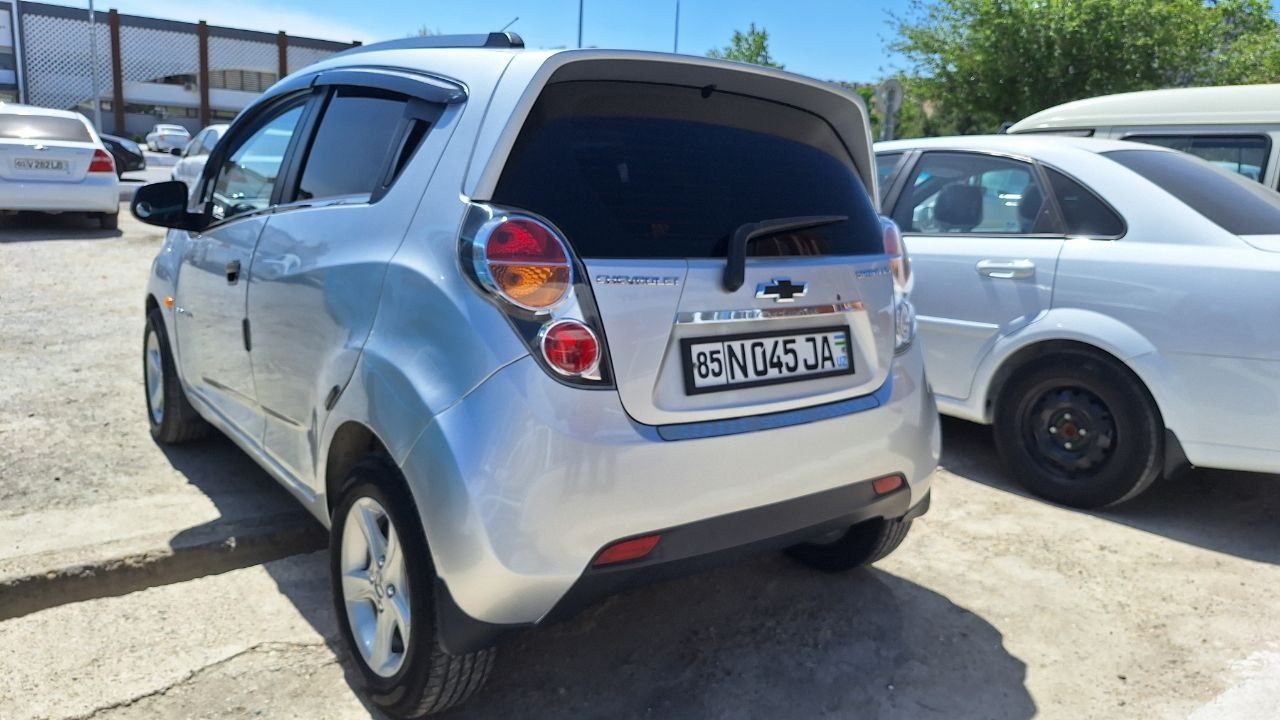 CHevrolet SPARK сотилади