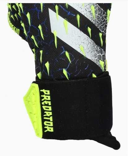 Вратарские перчатки, футбольные Adidas Predator Competition
