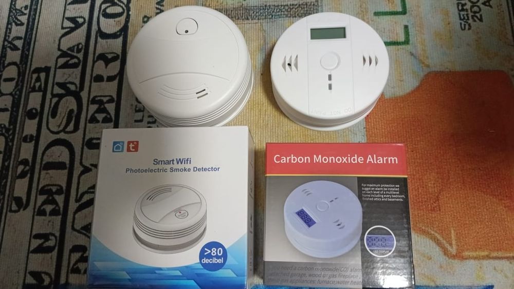 Продам датчик дыма и угарного газа