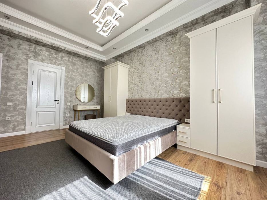 Евролукс хай тек квартира в центре 2/4/9 ц-2 Алайский Габус