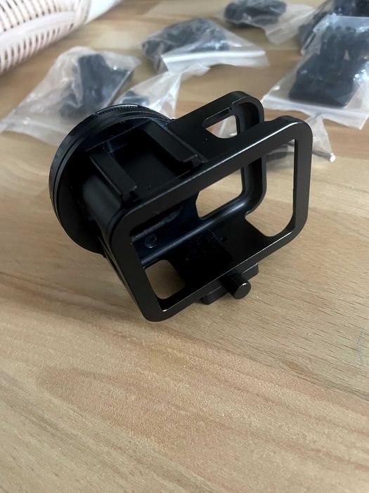 GO PRO Husa Aluminiu Go (stare perfecta) + alte accesorii noi