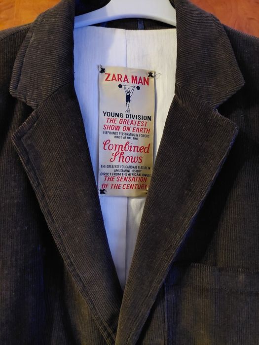 Sacou ZARA. Sacoul este NOU arata 10/10. Preț 100 ron.