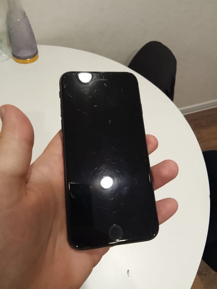 IPhone SE 2020, 128гб