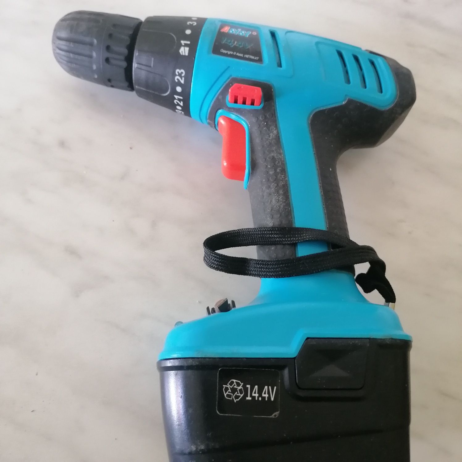 Bormasina de înșurubat cu acumulator