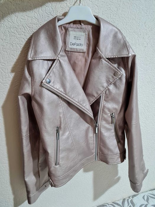 Куртка кожанка для девочки 10-11 лет рост 140-146