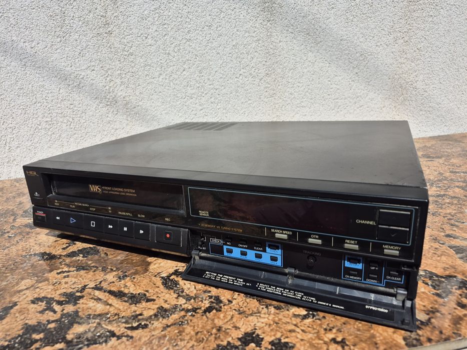 Vand video marca Megavision model VCR-32DAD,made in japan 

- video ca