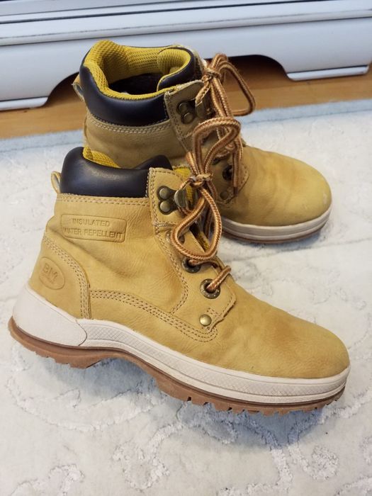 Ghete Insulated mărime 31. Piele naturala.