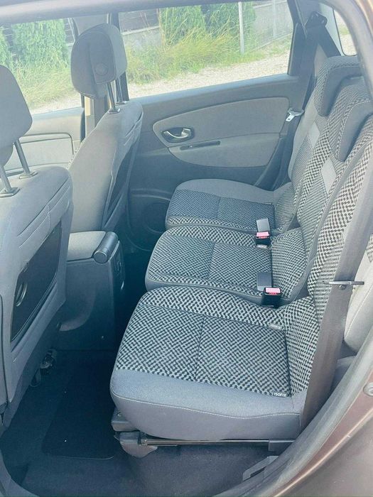 Renault Grand Scenic Euro5 - pret Black Friday