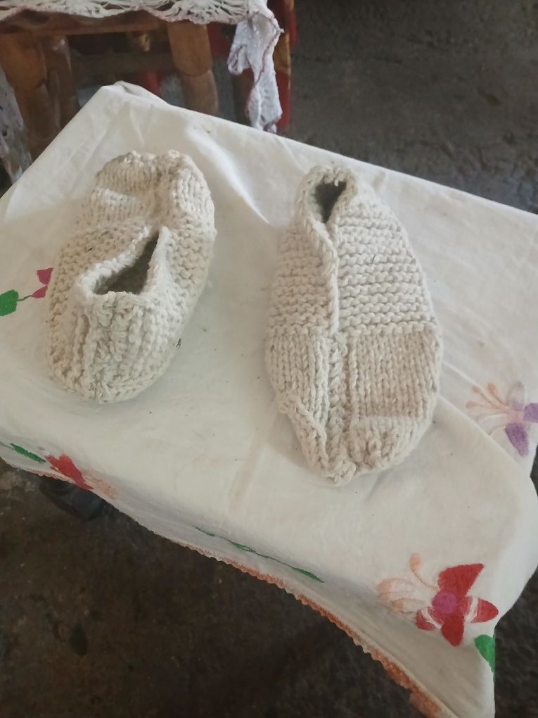 Vad papuci tricotati