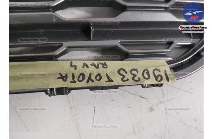 Централна решетка на радиатора Предна броня оригинална със сензори Той