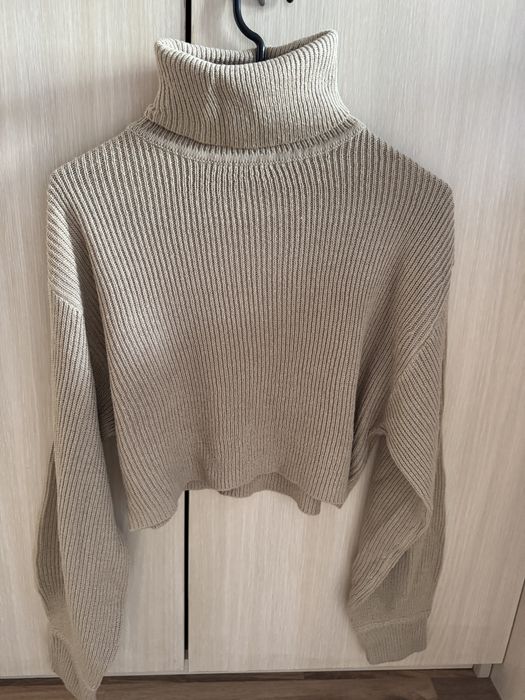 Пуловери H&M, Zara