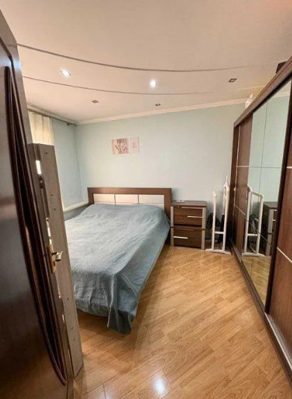 Продаётся 2х ком С/ Азимова 77я серия