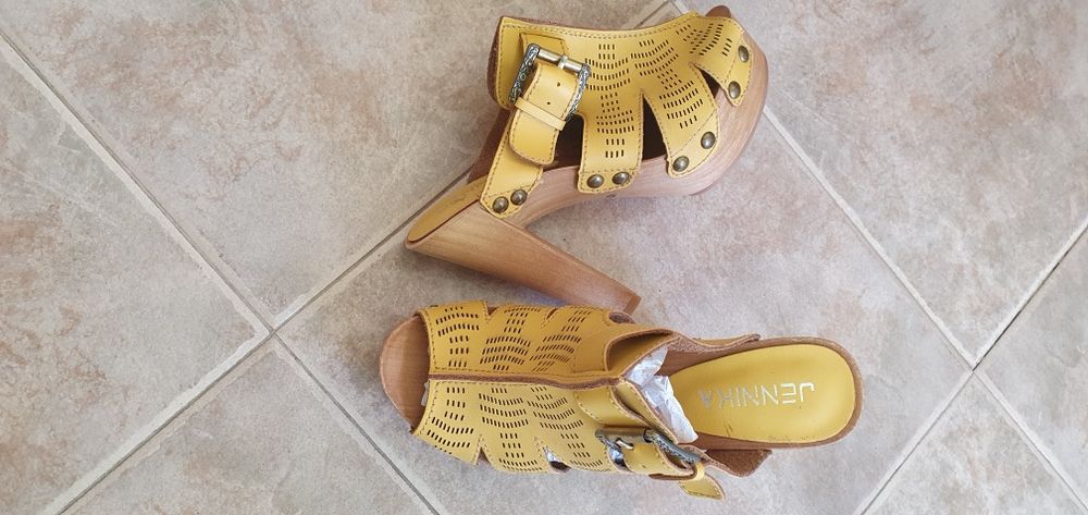 Дамски обувки ,сабо