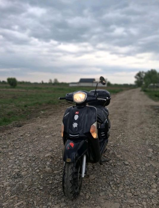 Vând scuter kimco 50cc 4t