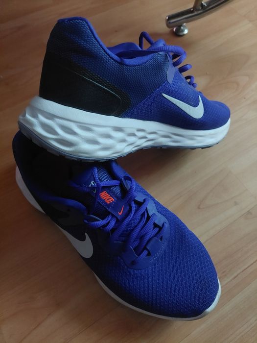 Adidași Nike mărimea 40.5