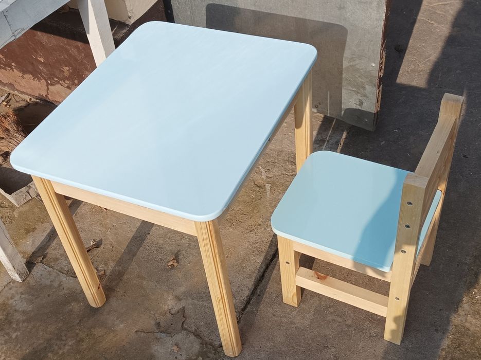 Скидки на детскую мебель стол +стул 450.000