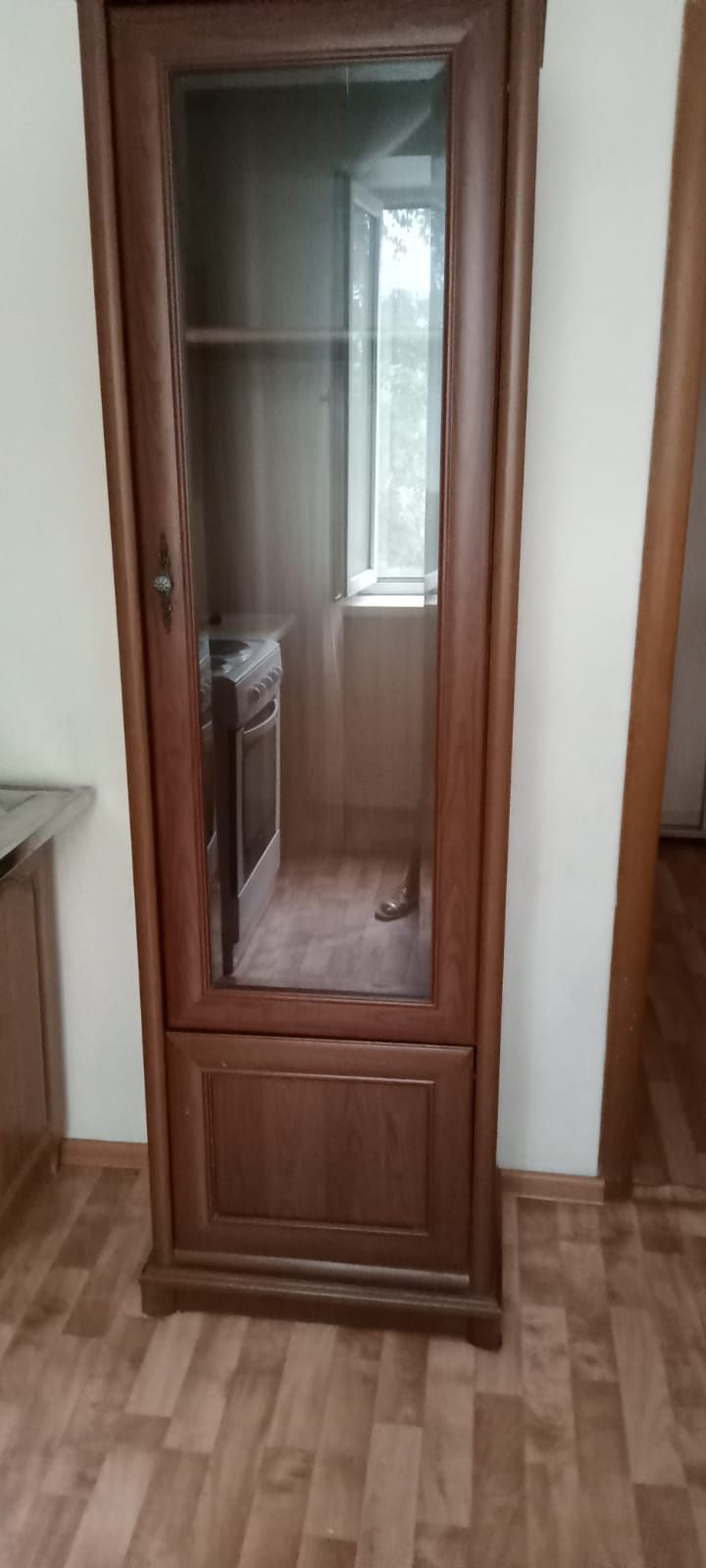 Продается мебель б/у шкаф ,кровать ,диван
