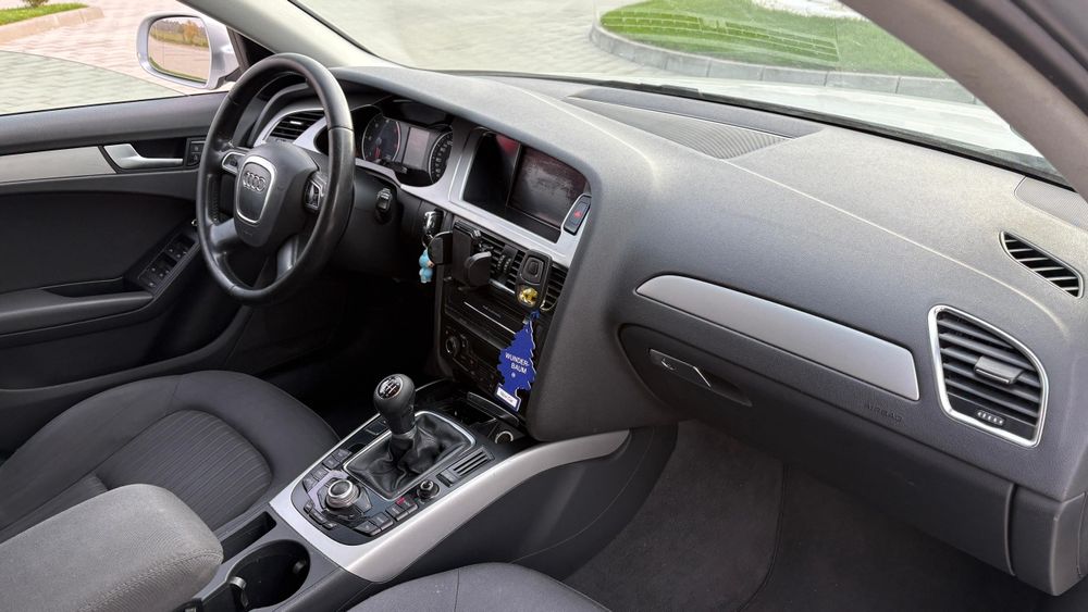 Audi A4 B8 2.0Tdi 143Cp An 2010