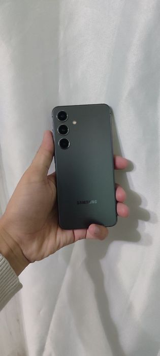 Samsung Galaxy s 24 8/256gb идеальный состояние