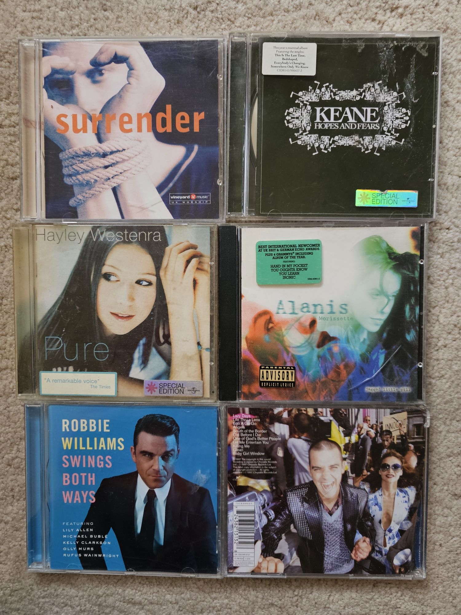 Лична колекция от оригинални компакт дискове