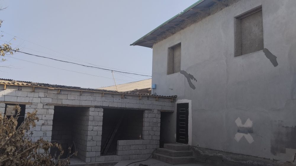 Ҳовли сотилади стоп маркет олдидан 650 млн