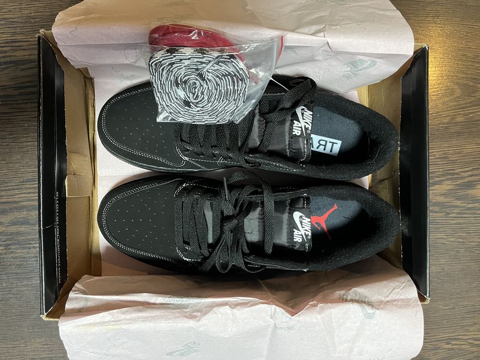 Jordan 1 low black phantom