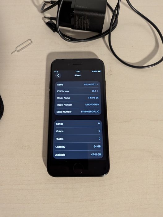 iPhone SE 2 2020 64GB Negru; Set Baseus Încărcare 20W, SIM Tray & Husă