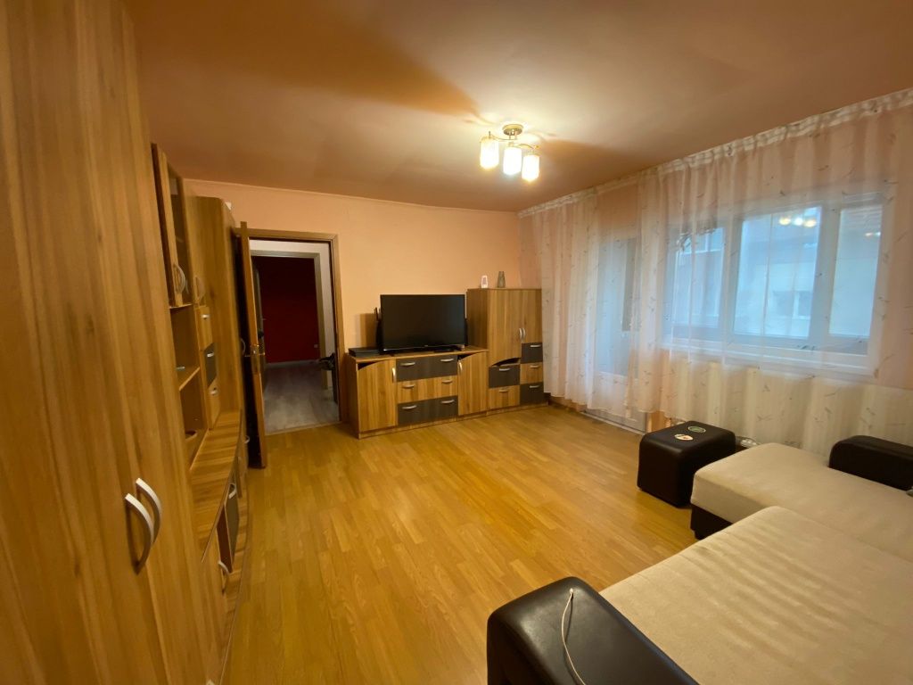 Vand apartament 2 camere zona Aem/Buziasului